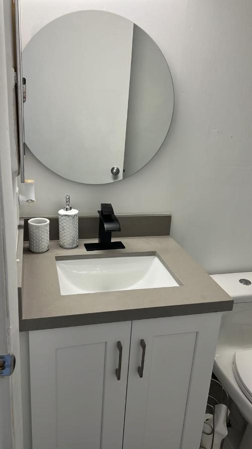 Habitación con baño compartido Miami Exterior foto